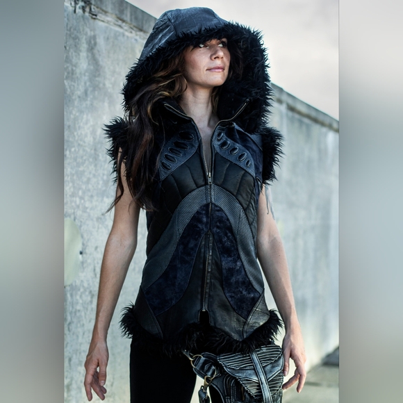 AYYAWEAR- handcrafted women's Vest - Picture 1 of 7